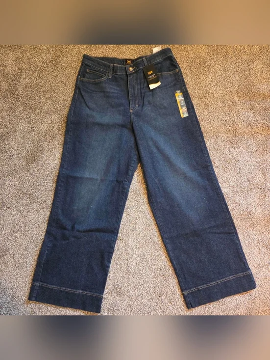 NWT Lee Women's Relaxed Fit Wide Leg Dark Blue Jeans Sz 16 - Picture 1 of 4